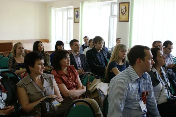Видео «Как разрабатываются скрипты продаж?» на Яндекс Дзен.
